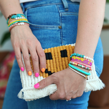 Load image into Gallery viewer, SMILEY CLUTCH