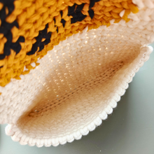 Load image into Gallery viewer, SMILEY CLUTCH