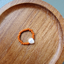 Load image into Gallery viewer, DAINTY PEARL RING