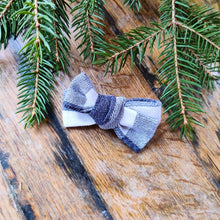 Load image into Gallery viewer, SMALL HAIR BOW CLIP
